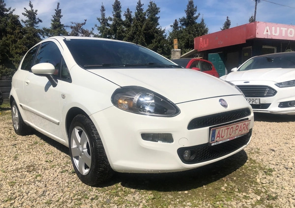 Fiat Punto 2012 cena 15900 przebieg: 145000, rok produkcji 2012 z Polanica-Zdrój małe 191